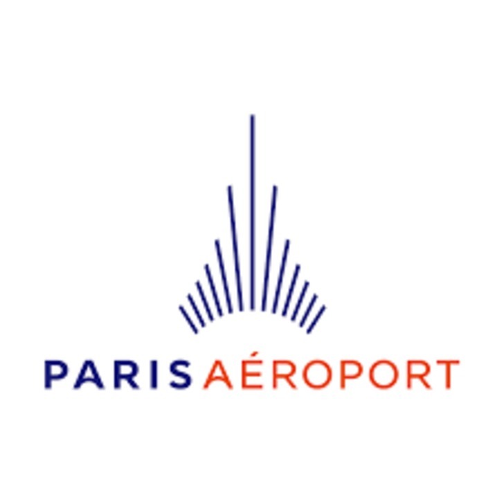 Paris - Aéroport Orly - Parking P5 Cars De Groupe